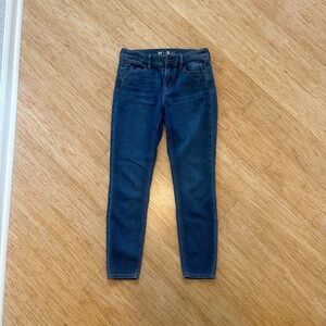 White House Black Market skinny ankle jeans